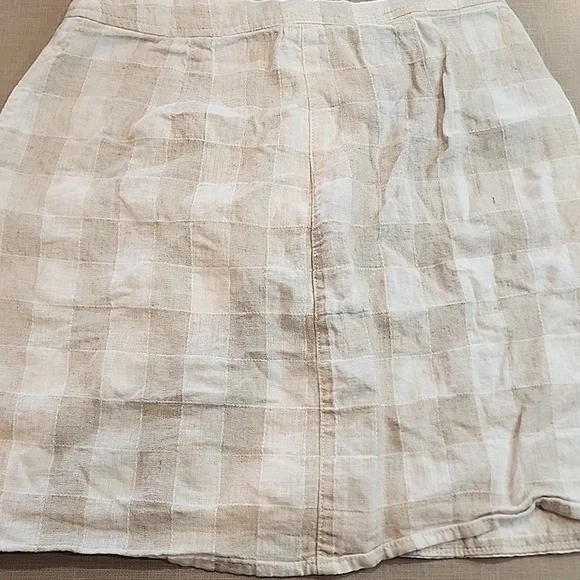 Plaid Button-Front Skirt in Cream - Picture 3 of 3